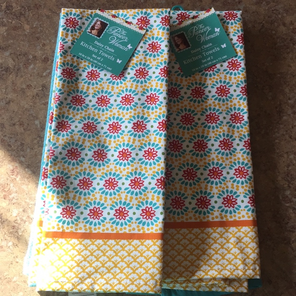 Pioneer woman daisy chain kitchen towels tea